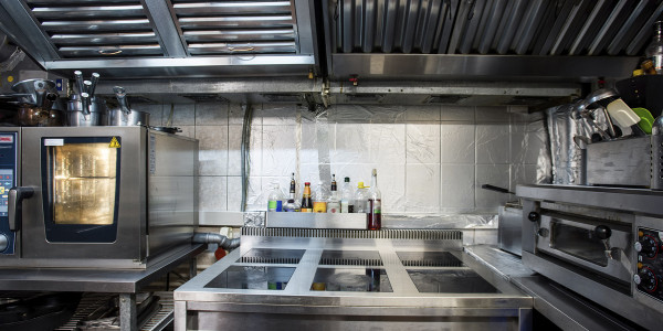 Limpiezas Campanas Extractoras de Cocinas Vila-seca · Cocina de Hoteles